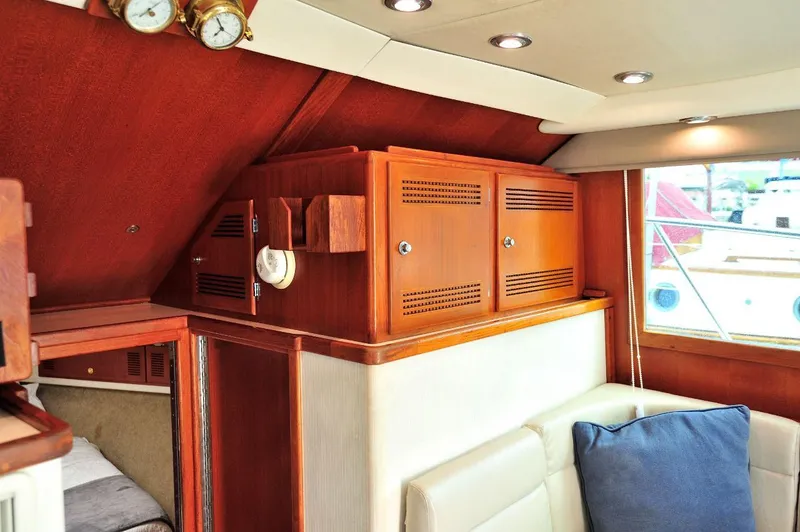 Slide: The Image of Cabo 35 Flybridge 1998 - 16