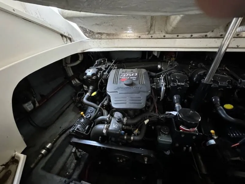 Slide: The Image of Sea Ray 290 Sun Sport 2004 - 10