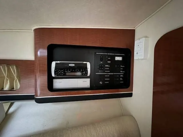 Slide: The Image of Sea Ray 290 Sun Sport 2004 - 8