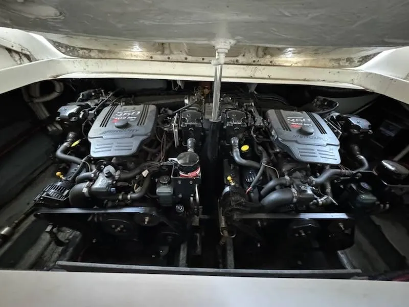 Slide: The Image of Sea Ray 290 Sun Sport 2004 - 9