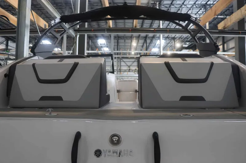 Slide: The Image of Yamaha AR220 2025 - 10