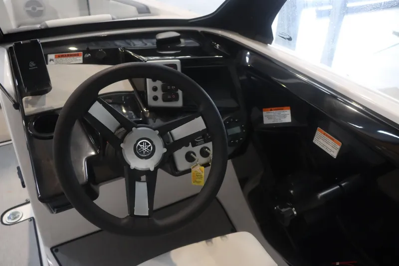 Slide: The Image of Yamaha AR220 2025 - 16