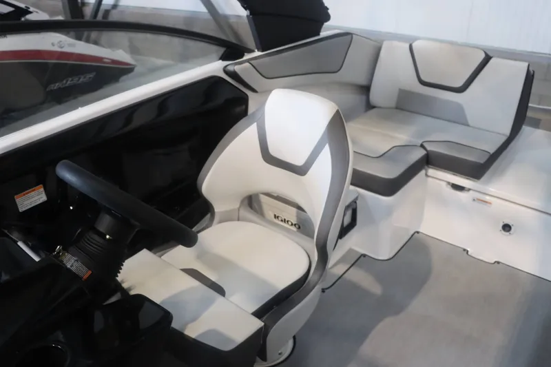 Slide: The Image of Yamaha AR220 2025 - 17