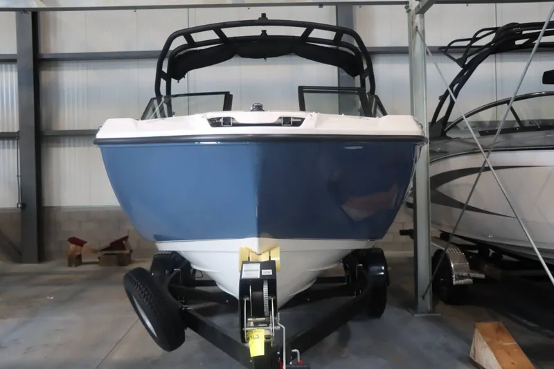 Slide: The Image of Yamaha AR220 2025 - 3