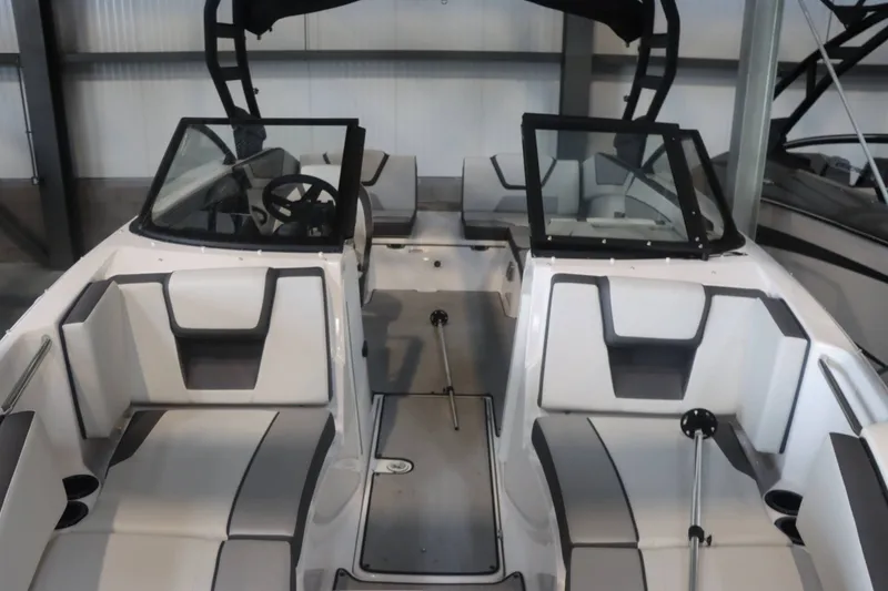 Slide: The Image of Yamaha AR220 2025 - 4