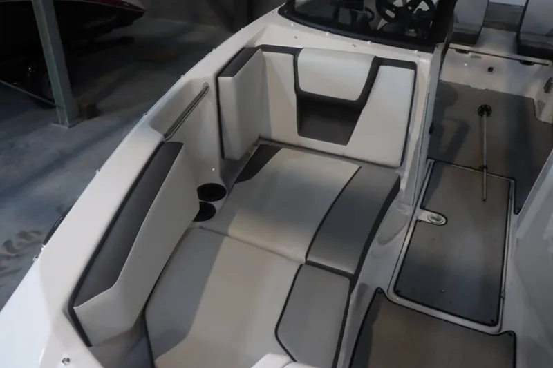 Slide: The Image of Yamaha AR220 2025 - 8