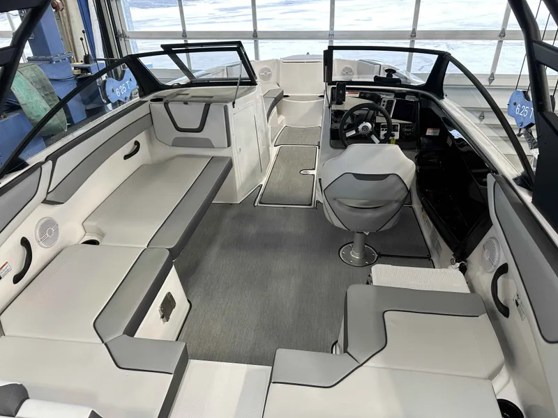 Slide: The Image of Yamaha AR220 2025 - 4