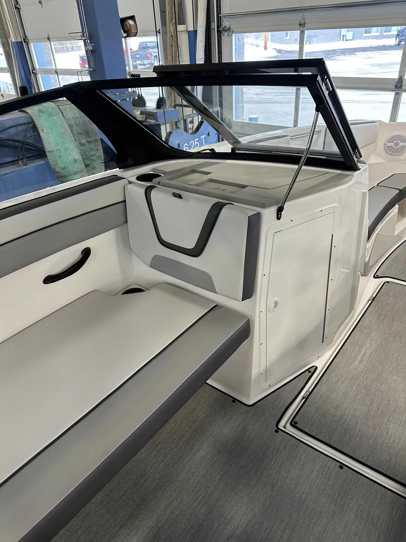 Slide: The Image of Yamaha AR220 2025 - 5