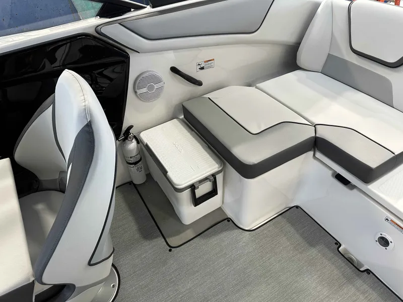 Slide: The Image of Yamaha AR220 2025 - 7