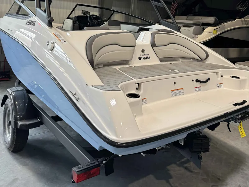 Slide: The Image of Yamaha AR190 2025 - 6