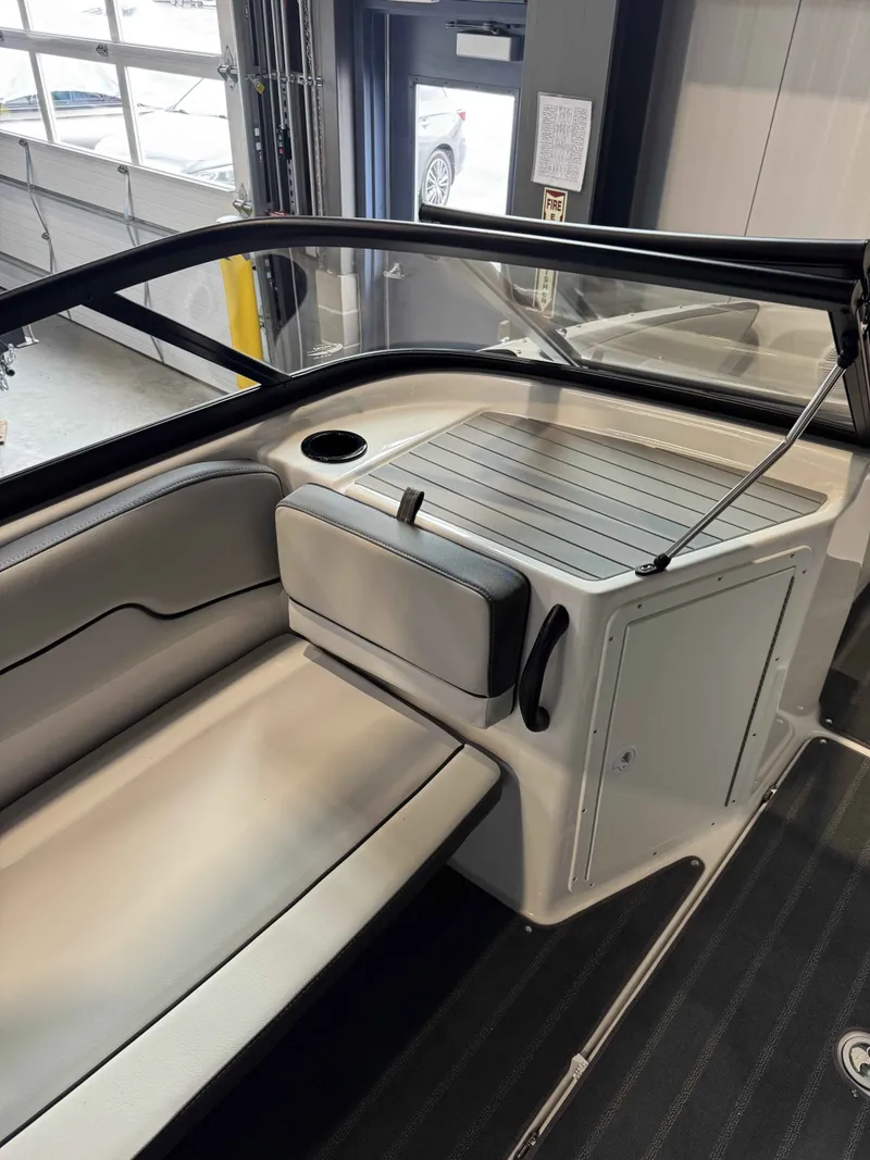 Slide: The Image of Yamaha AR190 2025 - 9