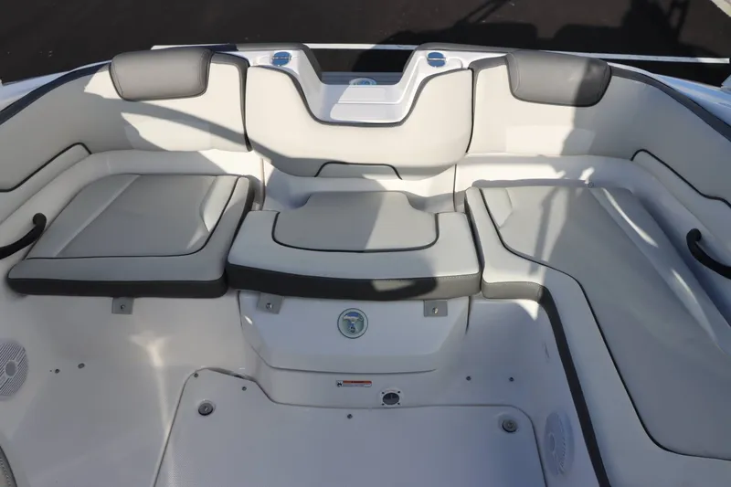 Slide: The Image of Yamaha AR190 2025 - 13