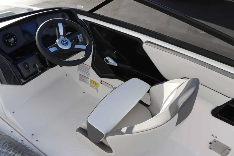 Slide: The Image of Yamaha AR190 2025 - 10