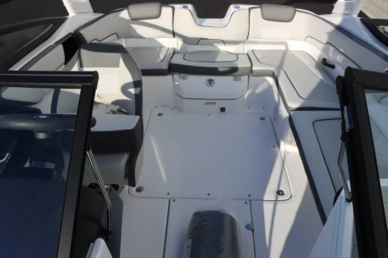 Slide: The Image of Yamaha AR190 2025 - 19