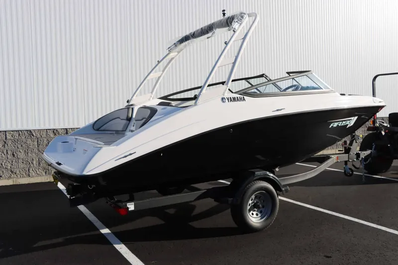 Slide: The Image of Yamaha AR190 2025 - 4