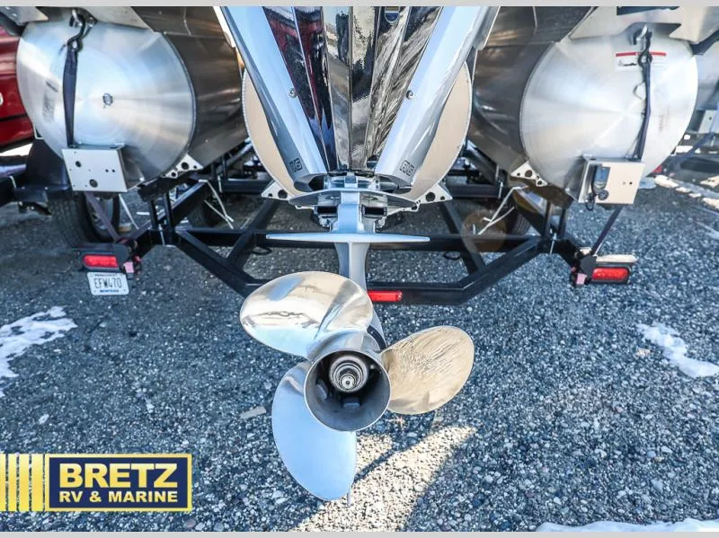 Slide: The Image of Propeller of 2023 CORSA 23UC boat at Bretz RV & Marine dealership. - 10