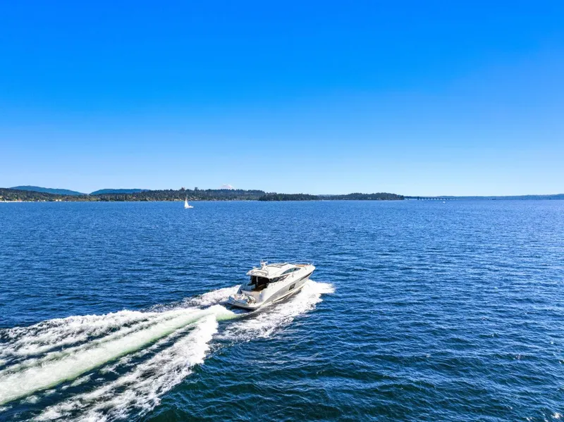 Slide: The Image of Sea Ray L590 2017 - 74