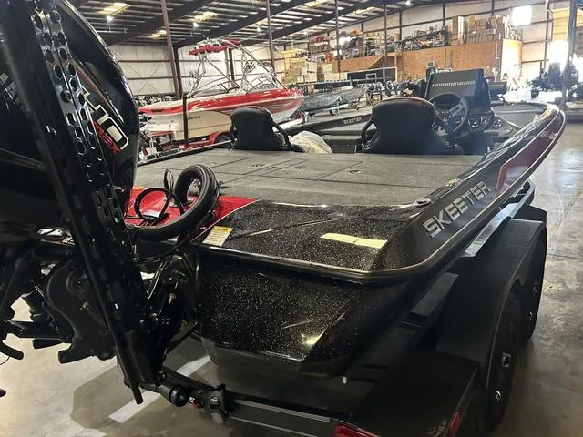 Slide: The Image of Skeeter ZXR 21 W/Yamaha 250HP "SHO" 2025 - 4