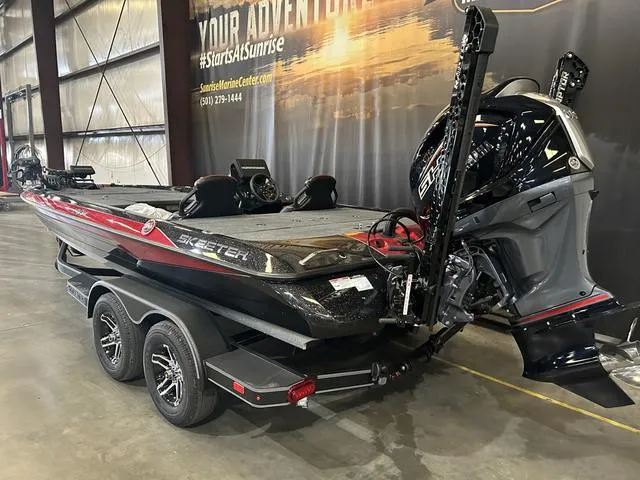 Slide: The Image of Skeeter ZXR 21 W/Yamaha 250HP "SHO" 2025 - 5