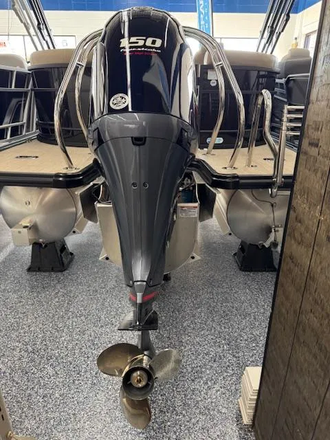 Slide: The Image of 2025 Starcraft EXS 1 boat with powerful 250 horsepower outboard motor. - 18