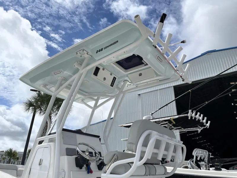 Slide: The Image of Sea Fox 248 Commander 2021 - 12