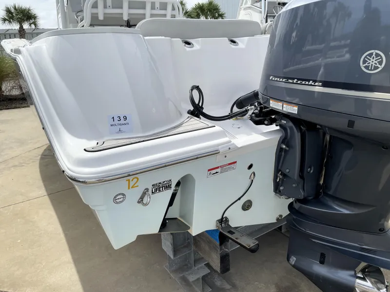 Slide: The Image of Sea Fox 248 Commander 2021 - 15