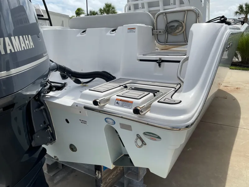 Slide: The Image of Sea Fox 248 Commander 2021 - 16