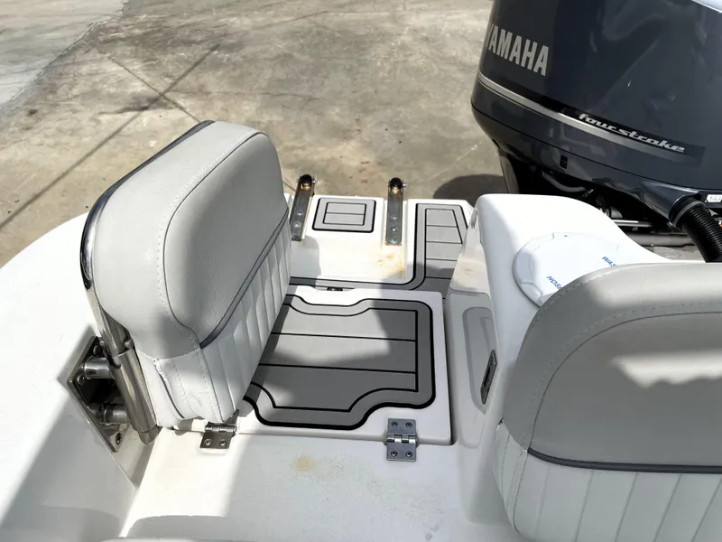 Slide: The Image of Sea Fox 248 Commander 2021 - 44