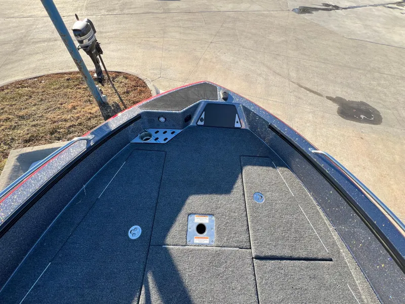 Slide: The Image of 2025 Lund 189 Pro-V GL boat deck, featuring spacious storage and sleek design. - 22