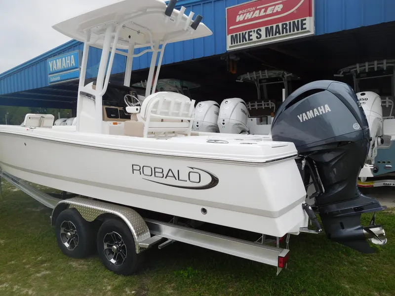 The Image of 2025 Robalo 246 Cayman boat with Yamaha engine at Mike's Marine dealership. - 1