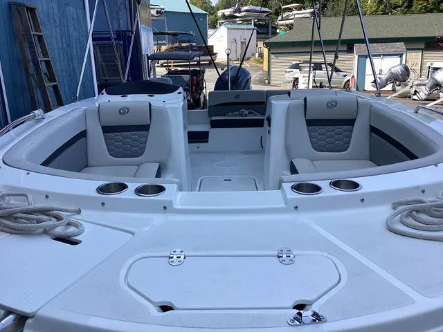 Slide: The Image of Hurricane SS192RL 2023 - 5