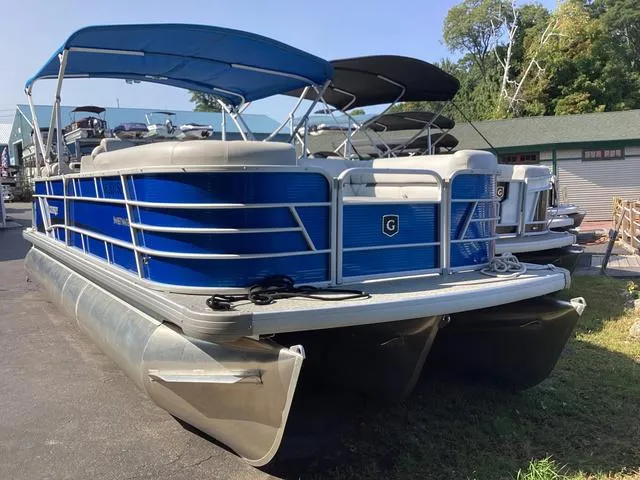 Slide: The Image of Godfrey SWEETWATER 2286 SB 2023 - 3