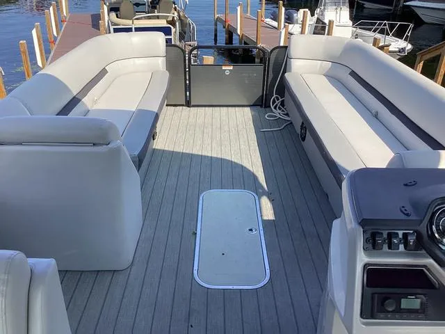 Slide: The Image of Godfrey Sweetwater 2486 C 2023 - 7