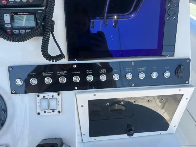 Slide: The Image of Triton 2895 CC 2003 - 19