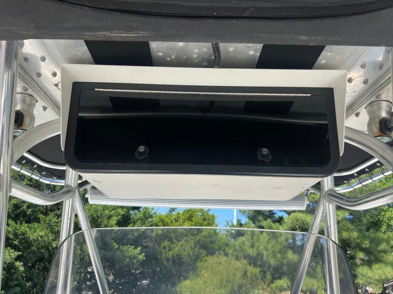 Slide: The Image of Triton 2895 CC 2003 - 24