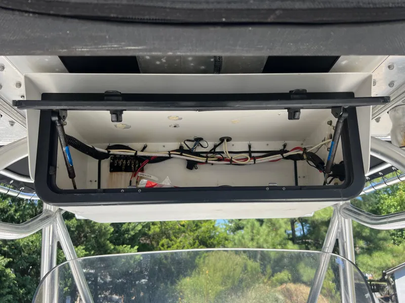 Slide: The Image of Triton 2895 CC 2003 - 25