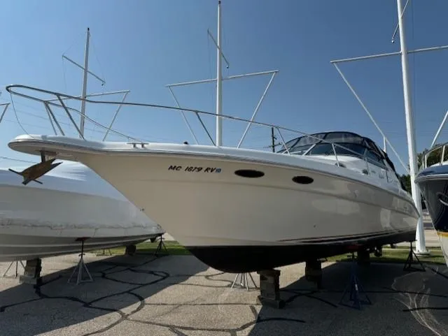 The Image of Sea Ray Sundancer 330 1999 - 0