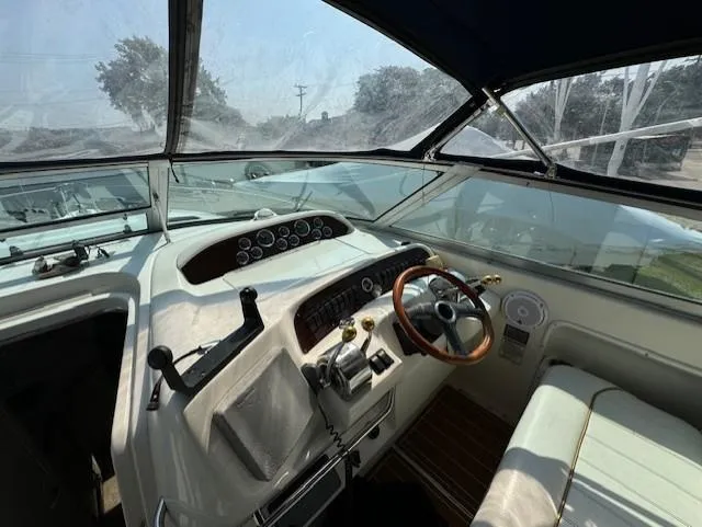 Slide: The Image of Sea Ray Sundancer 330 1999 - 7