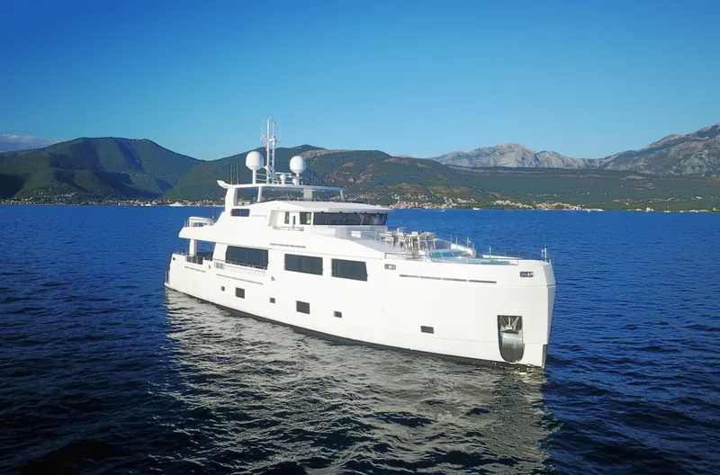 The Image of Mengi Yay Trawler 2017 - 0