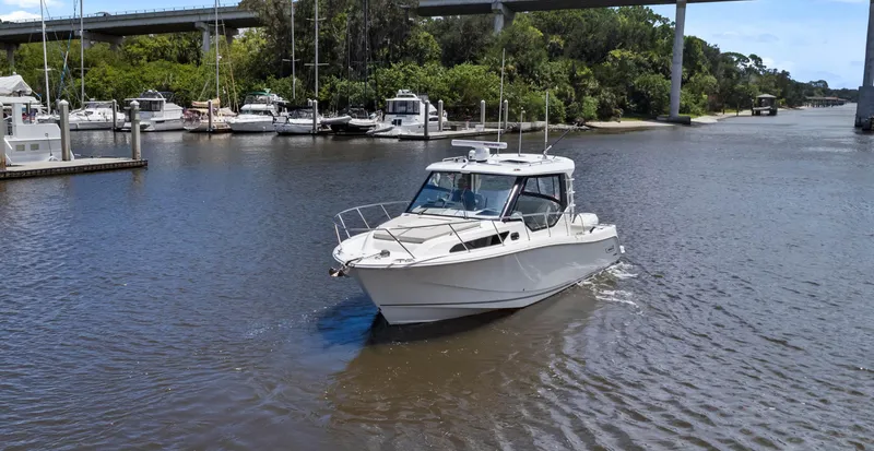 Slide: The Image of Boston Whaler 32 - O Sea D - Profile - 4
