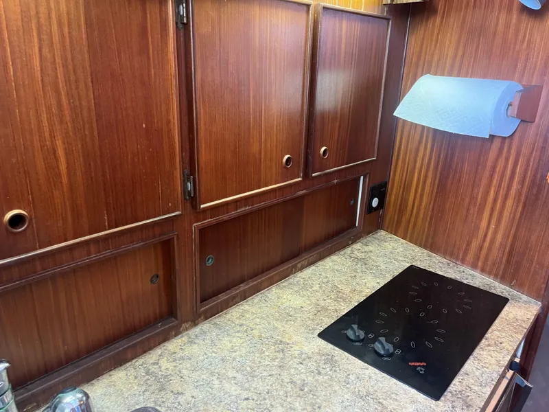 Slide: The Image of Hatteras 45 Convertible 1985 - 63