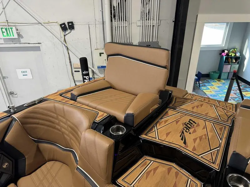 Tigé ULTRE 23ZX 2025 - Marine Source