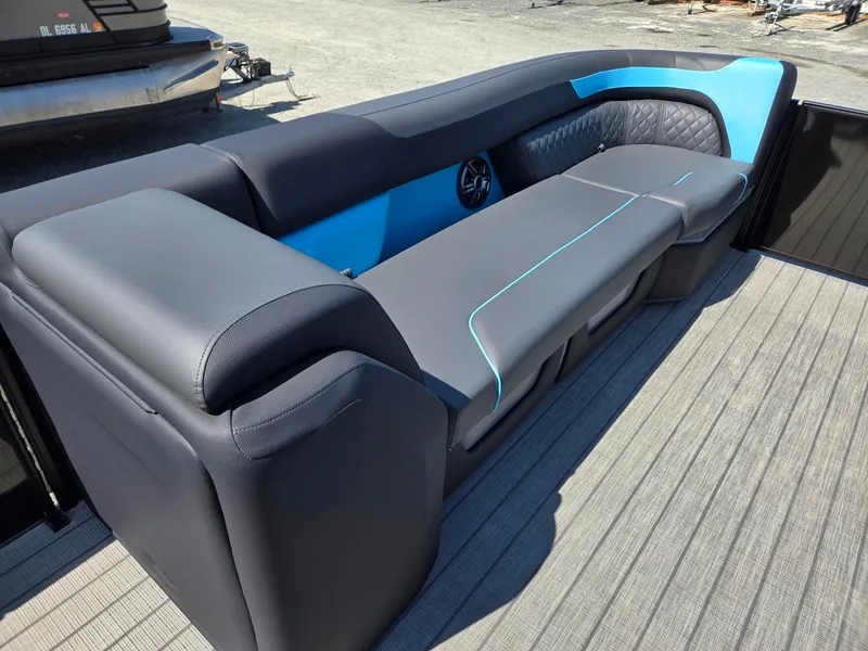 Slide: The Image of Luxurious seating on 2025 Godfrey Sweetwater 2486 SB pontoon boat. - 35