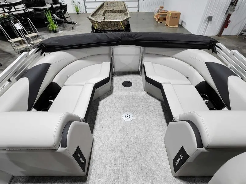 Slide: The Image of Trifecta 22RFLE275 2025 - 5