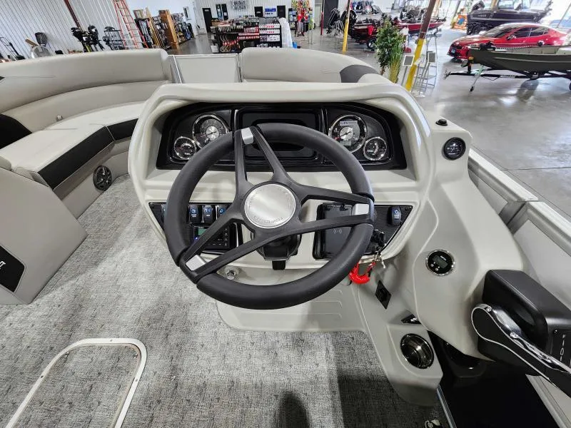 Slide: The Image of Trifecta 22RFLE275 2025 - 7