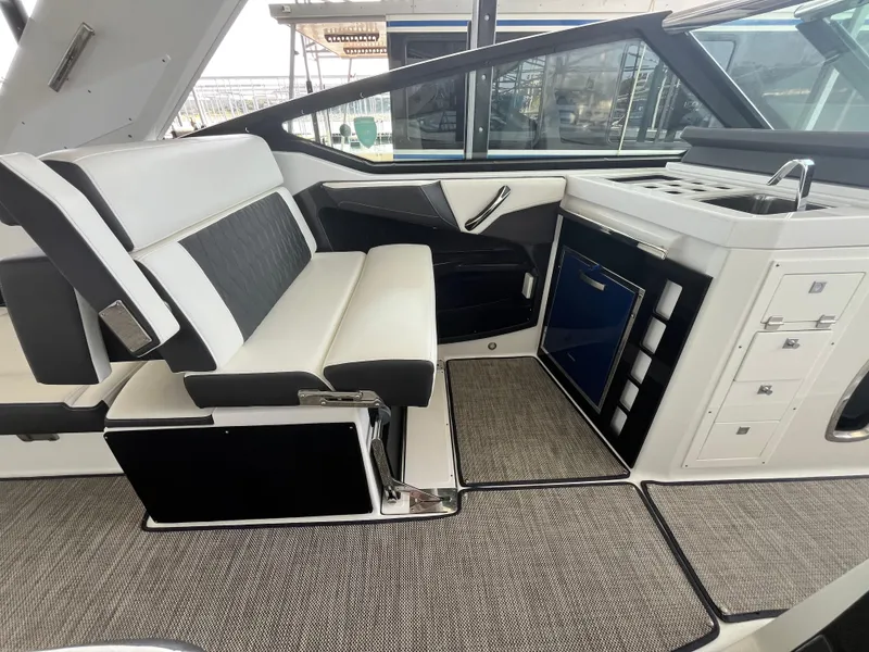 Slide: The Image of Monterey 378SE Super Express 2018 - 74