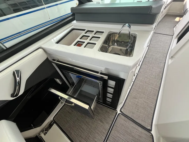 Slide: The Image of Monterey 378SE Super Express 2018 - 75