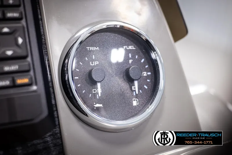 Slide: The Image of 2025 Avalon VEN QL dashboard with trim and fuel gauges. - 30