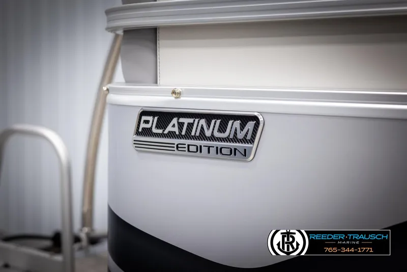 Slide: The Image of 2025 Avalon VEN QL Platinum Edition boat, close-up of logo and branding. - 41