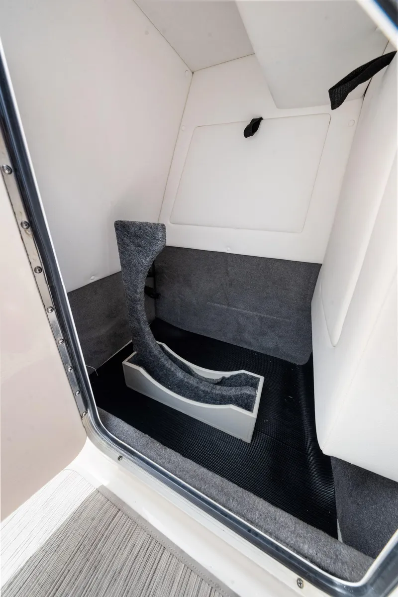 Slide: The Image of 2023 Sea Ray SDX 270 Outboard interior storage compartment. - 27
